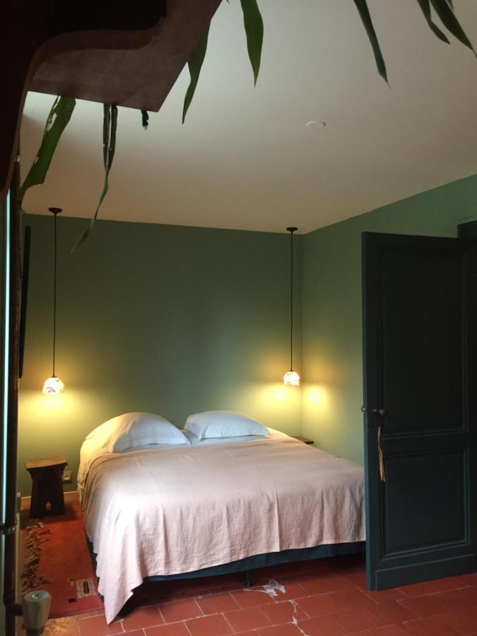 Bed and Breakfast Damechouette Pujols  Екстер'єр фото